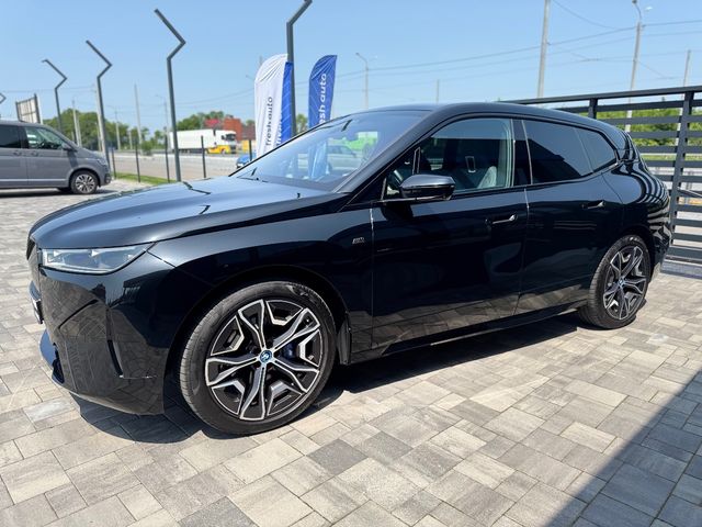 BMW iX - фото 2