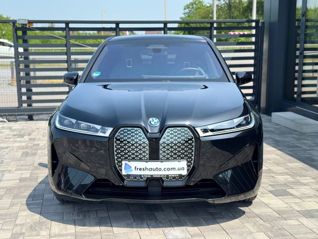BMW iX - фото 3