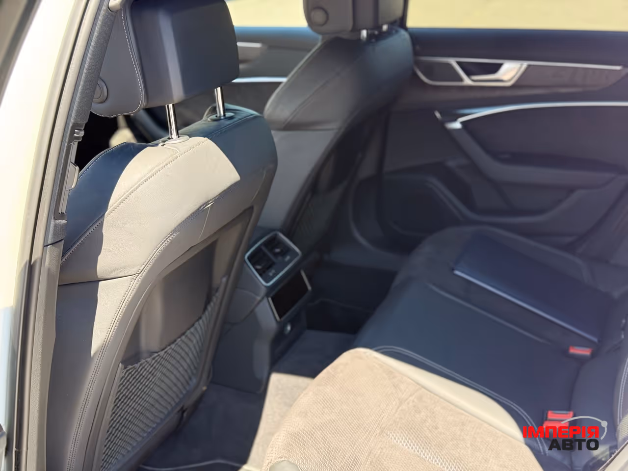 Audi A6 - фото 26