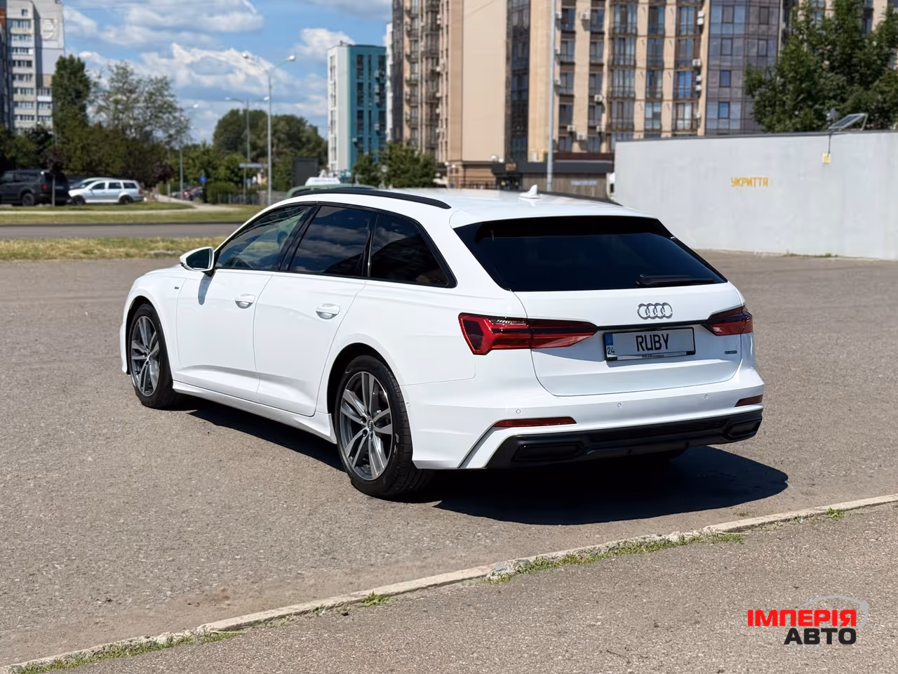 Audi A6 - фото 7