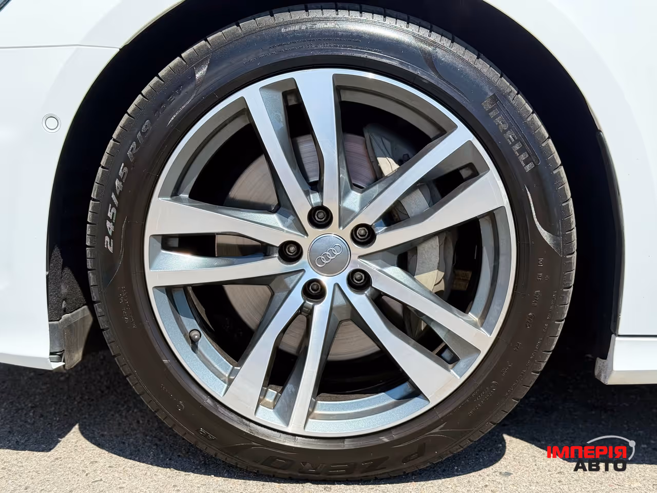 Audi A6 - фото 10