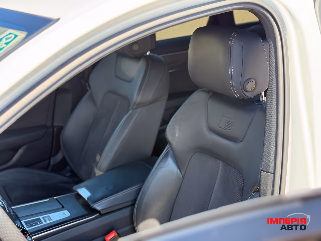 Audi A6 - фото 27