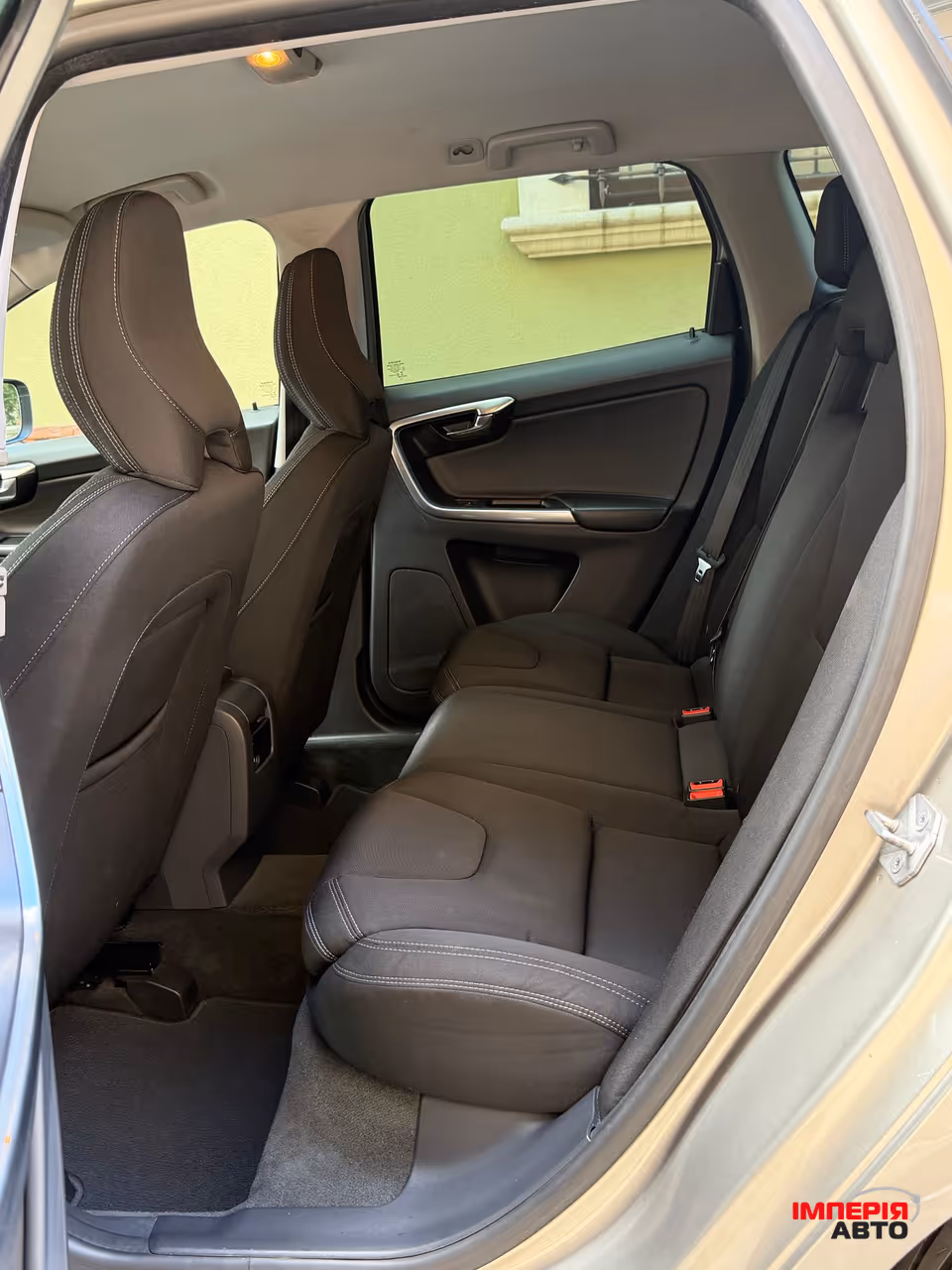 Volvo XC60 - фото 9