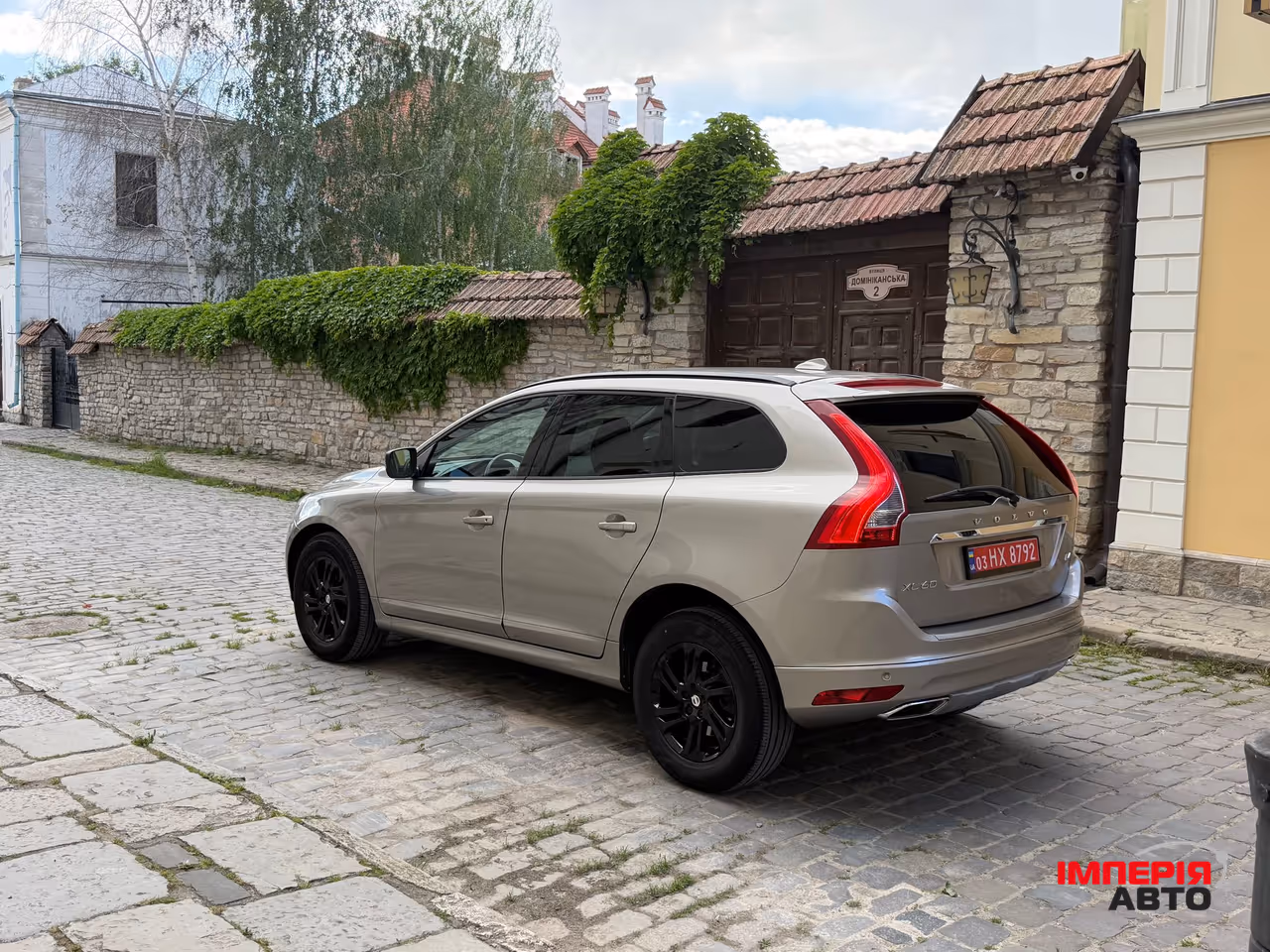 Volvo XC60 - фото 5