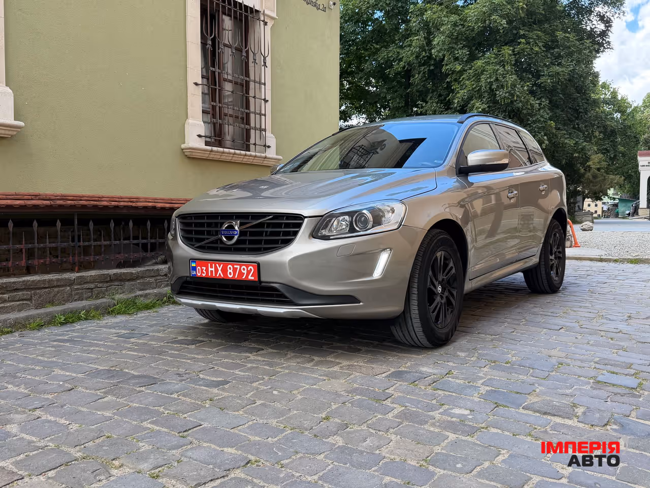 Volvo XC60 - фото 1