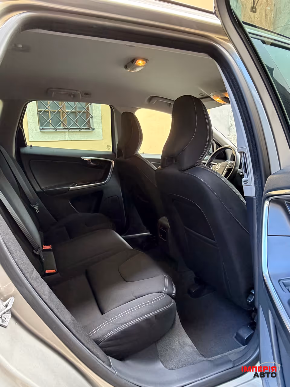 Volvo XC60 - фото 11