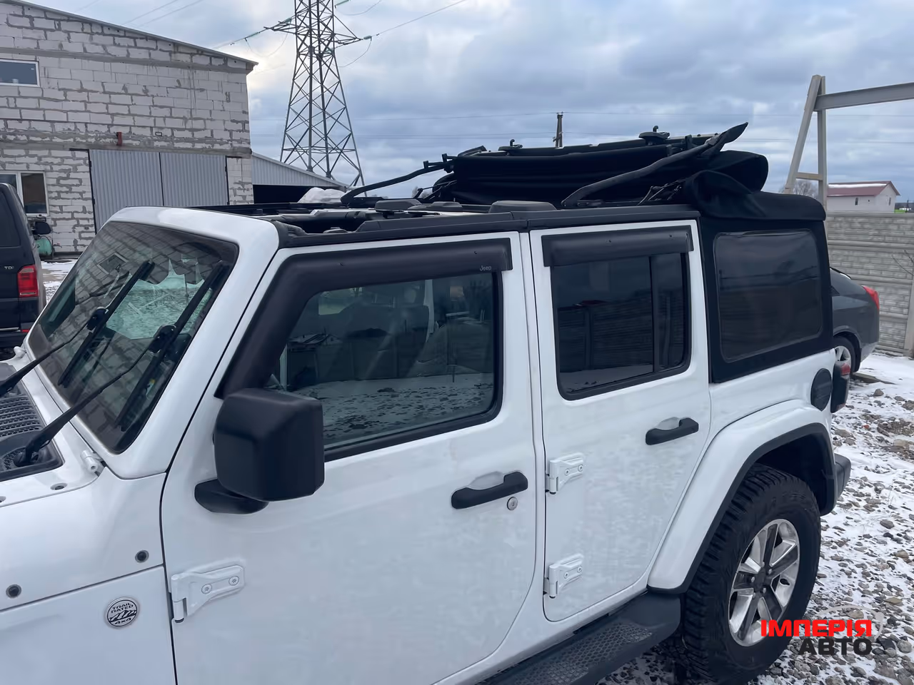 Jeep Wrangler - фото 8