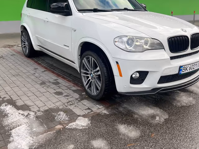 BMW X5 - фото 2