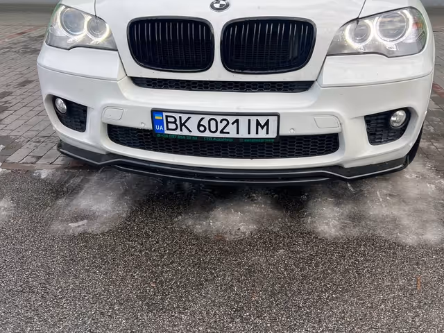 BMW X5 - фото 1