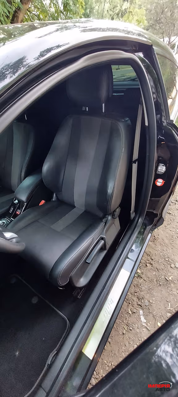 Renault Megane - фото 17
