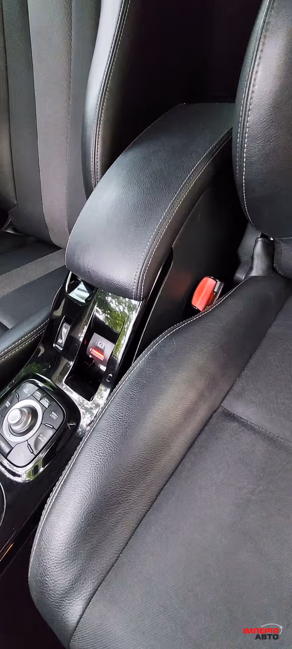 Renault Megane - фото 25