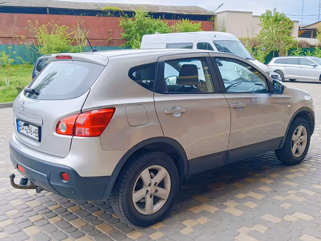 Nissan Qashqai - фото 4