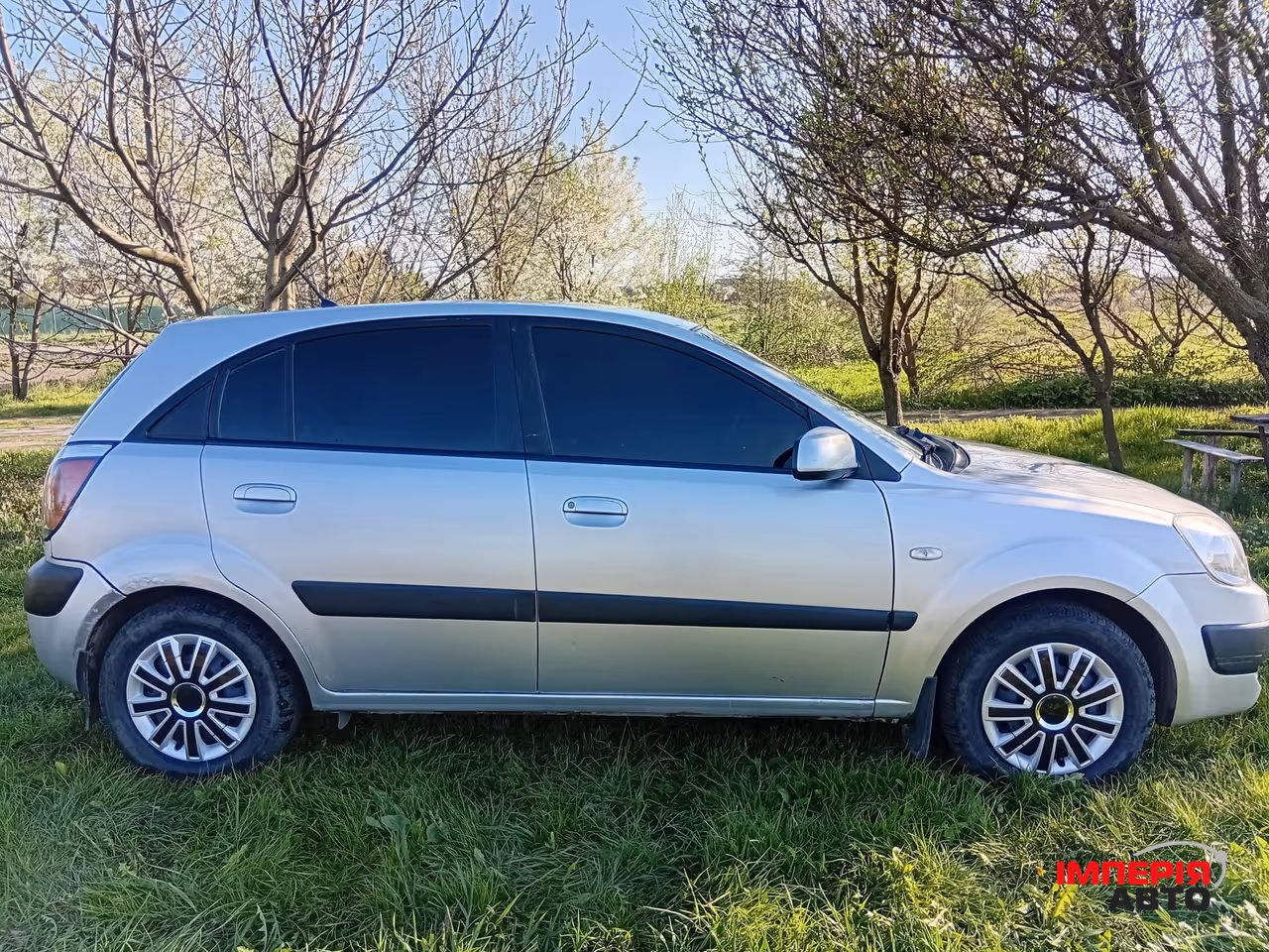 Kia Rio - фото 6
