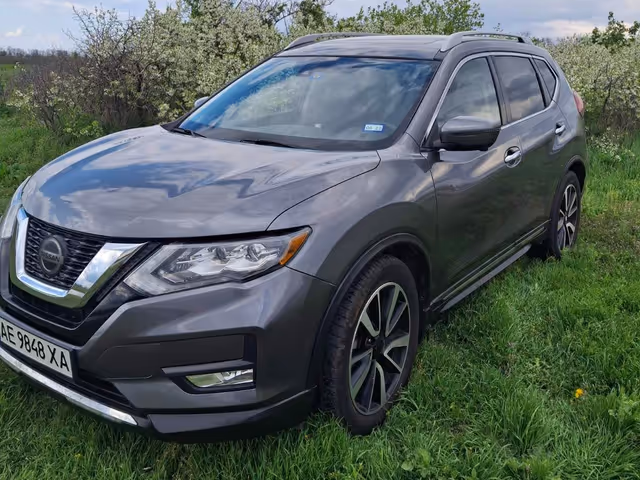 Nissan Rogue - фото 1