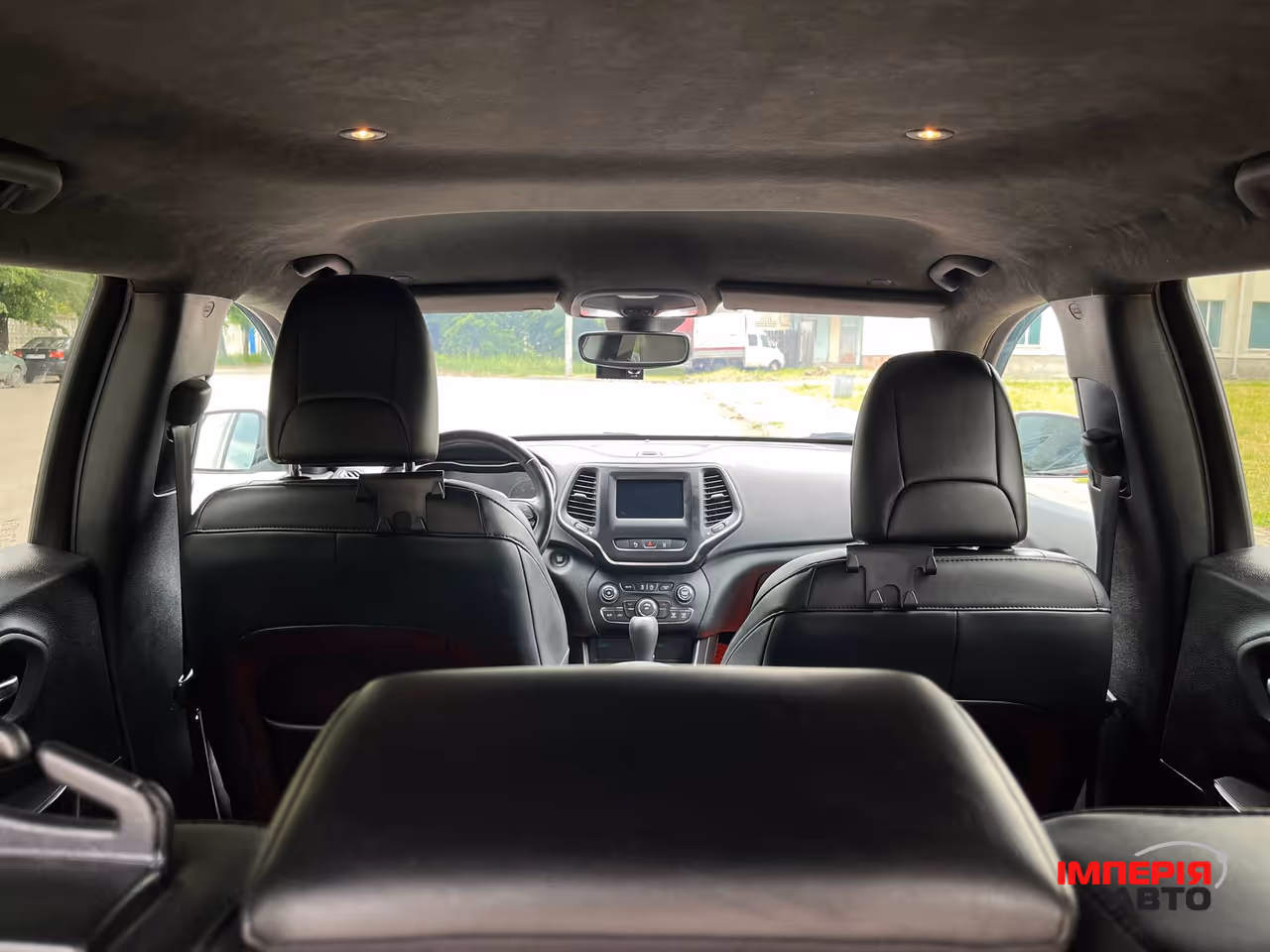 Jeep Cherokee - фото 12