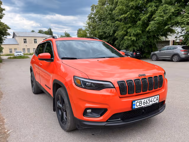Jeep Cherokee - фото 1
