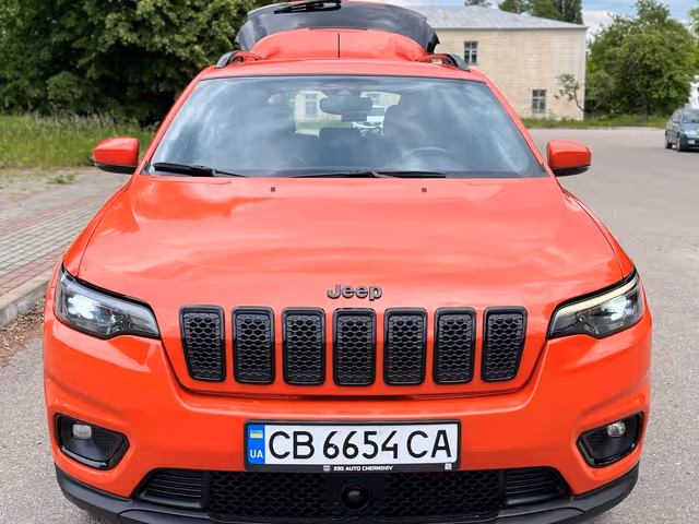 Jeep Cherokee - фото 2