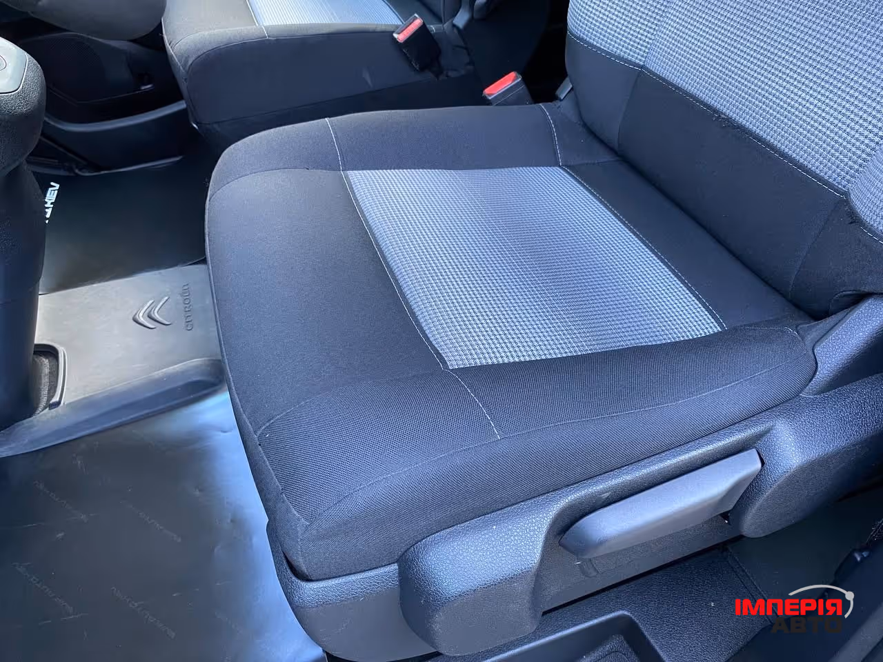 Citroen SpaceTourer - фото 11