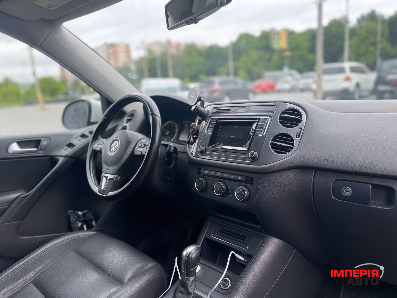 Volkswagen Tiguan - фото 10