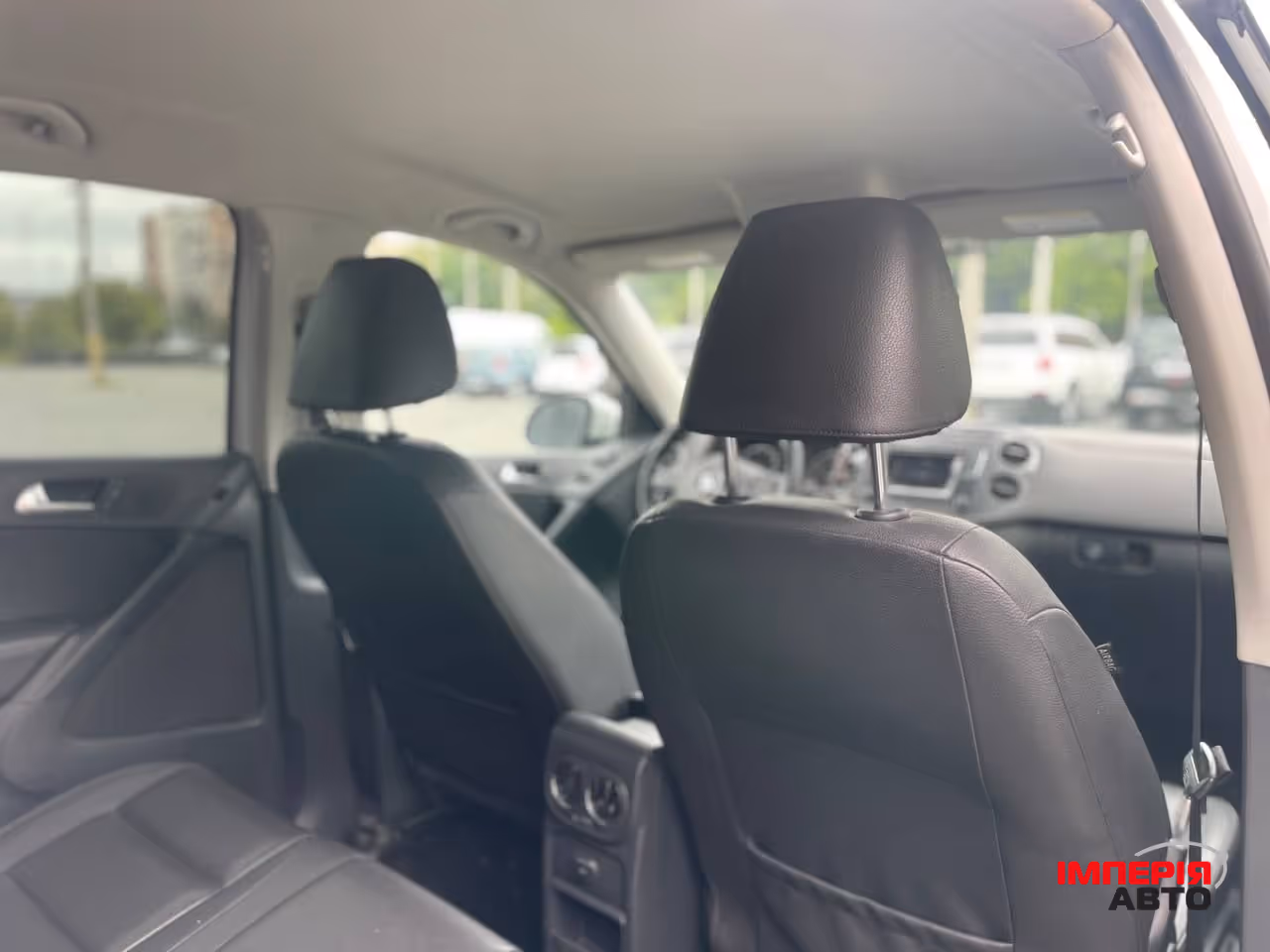 Volkswagen Tiguan - фото 16