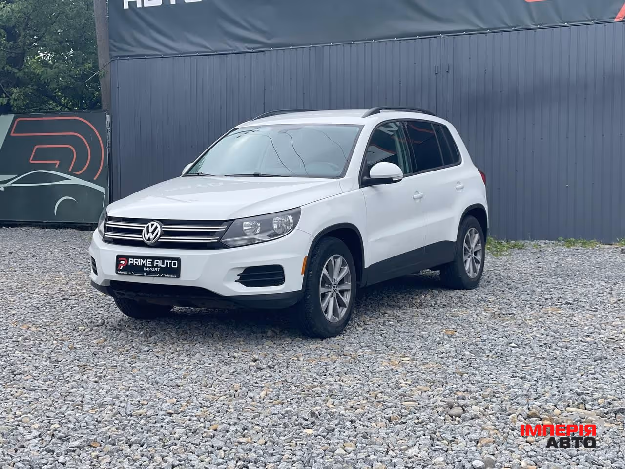 Volkswagen Tiguan - фото 1