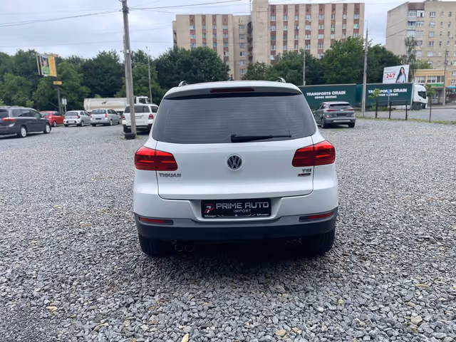 Volkswagen Tiguan - фото 5