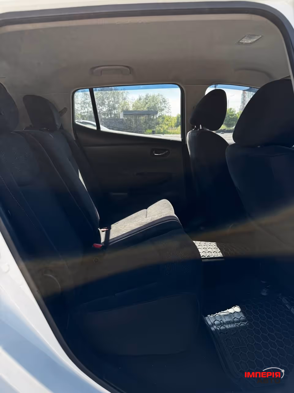 Nissan Leaf - фото 13