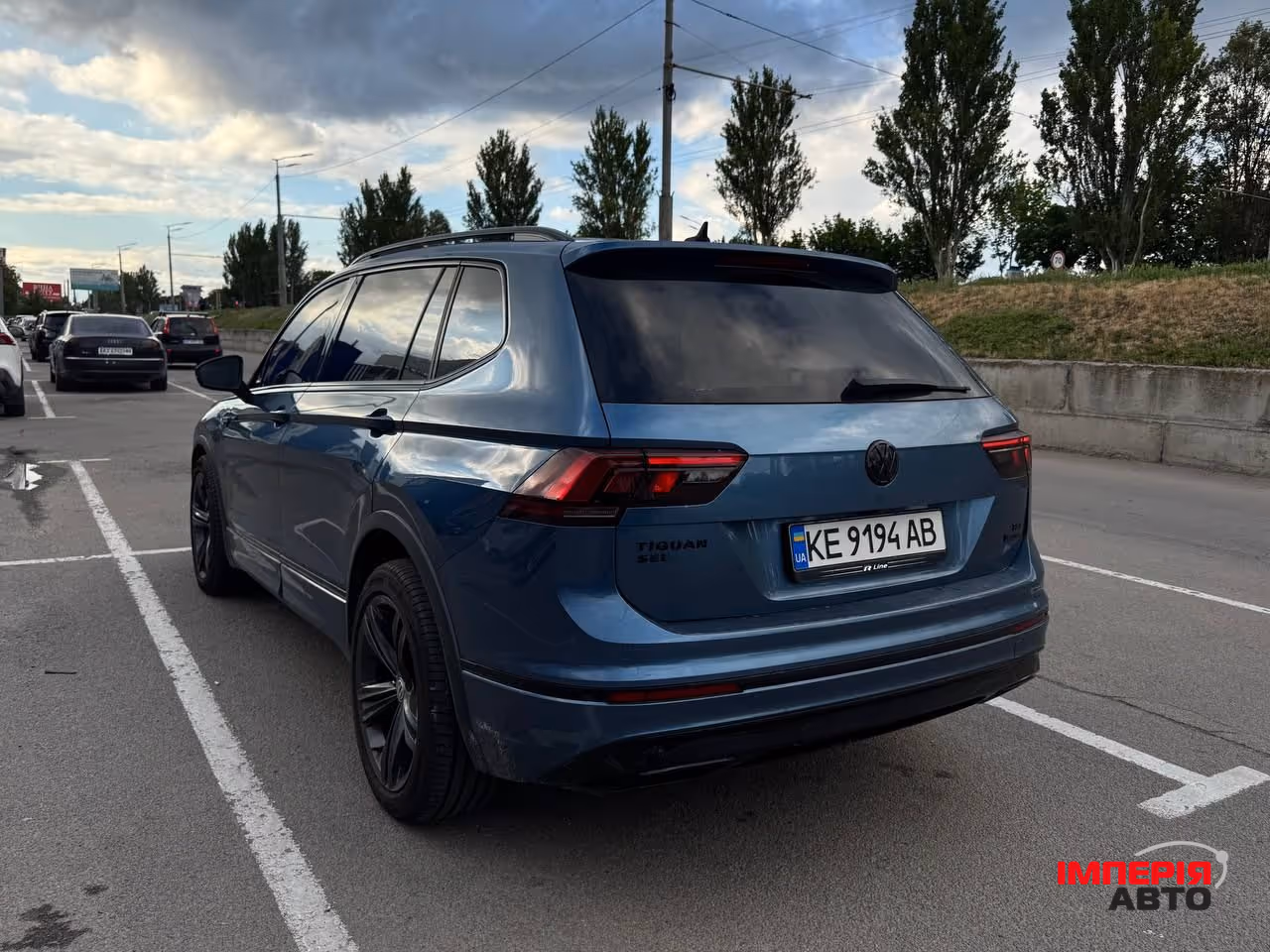 Volkswagen Tiguan - фото 8