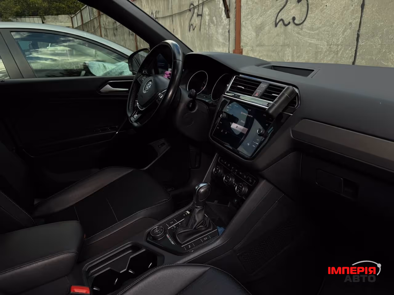 Volkswagen Tiguan - фото 20