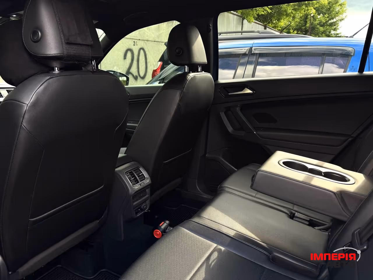 Volkswagen Tiguan - фото 24