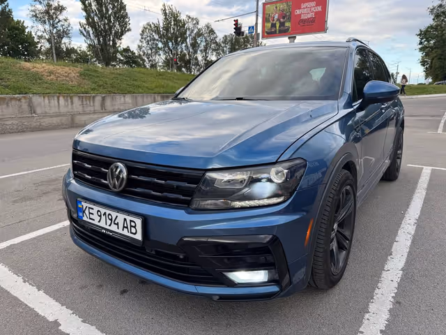 Volkswagen Tiguan - фото 5