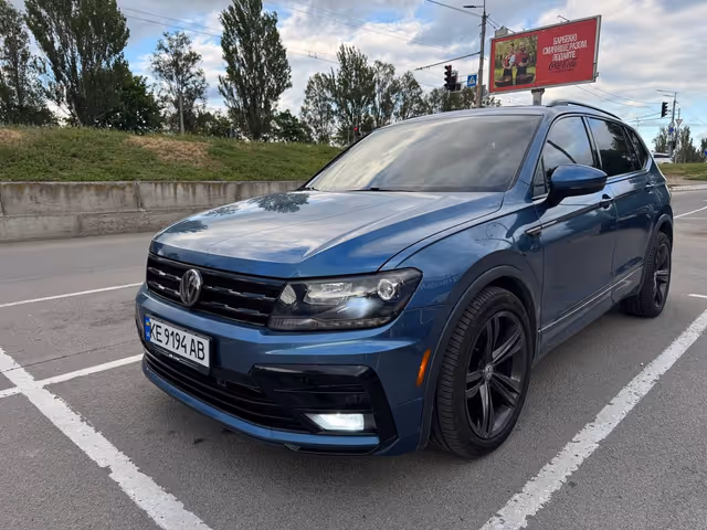 Volkswagen Tiguan - фото 4