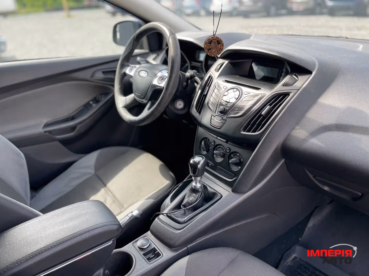 Ford Focus - фото 8