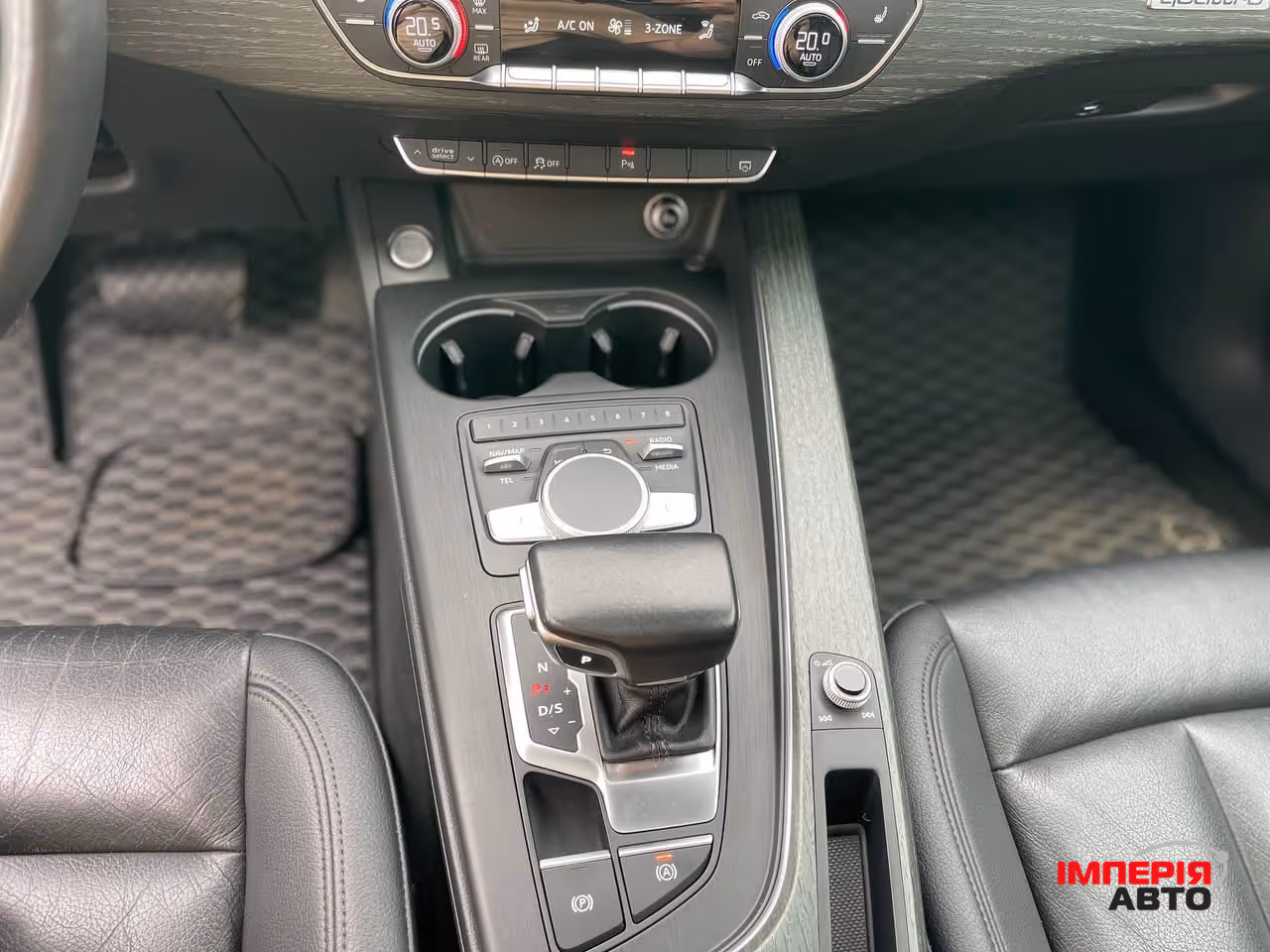 Audi A4 - фото 18