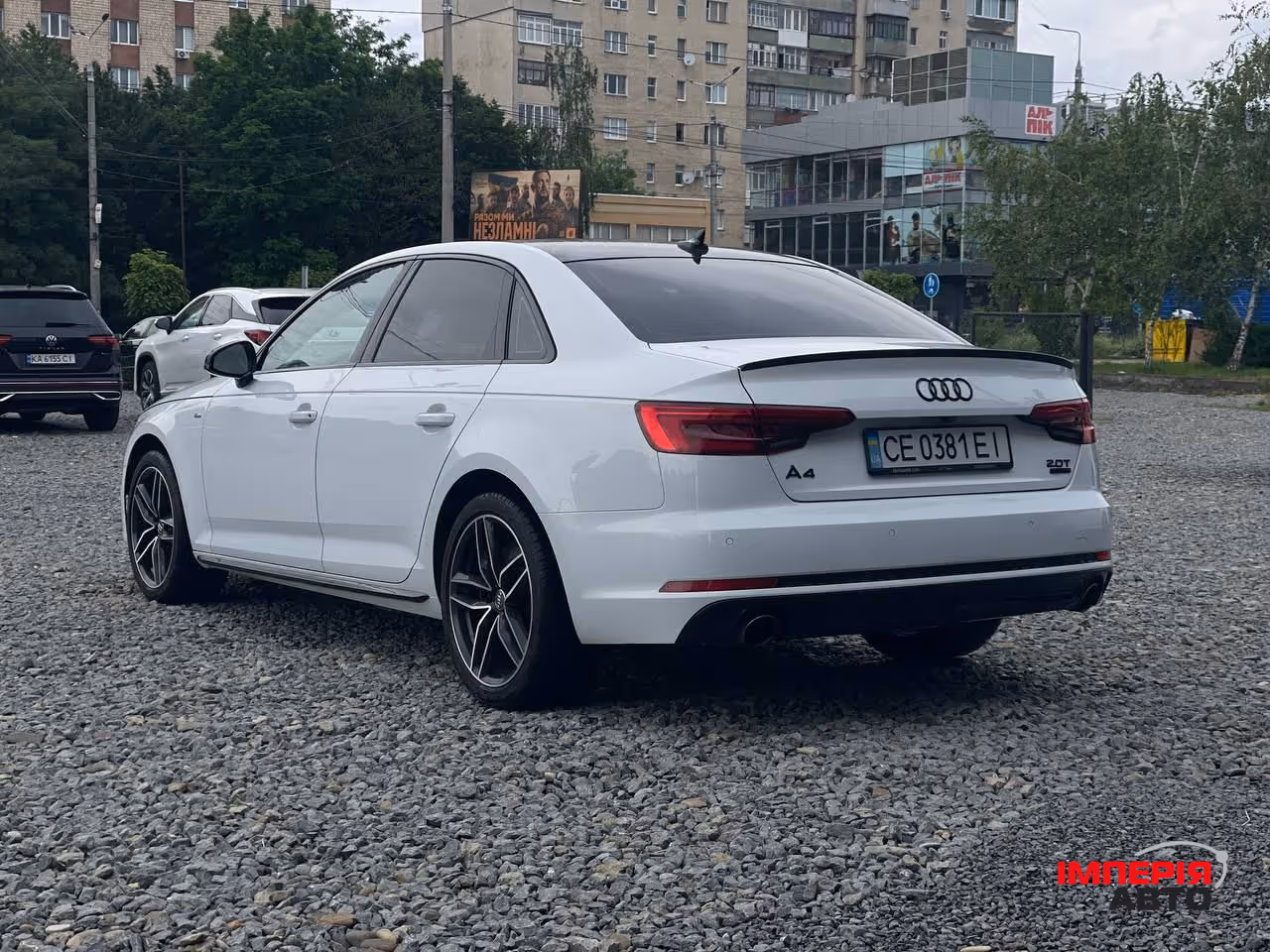 Audi A4 - фото 7