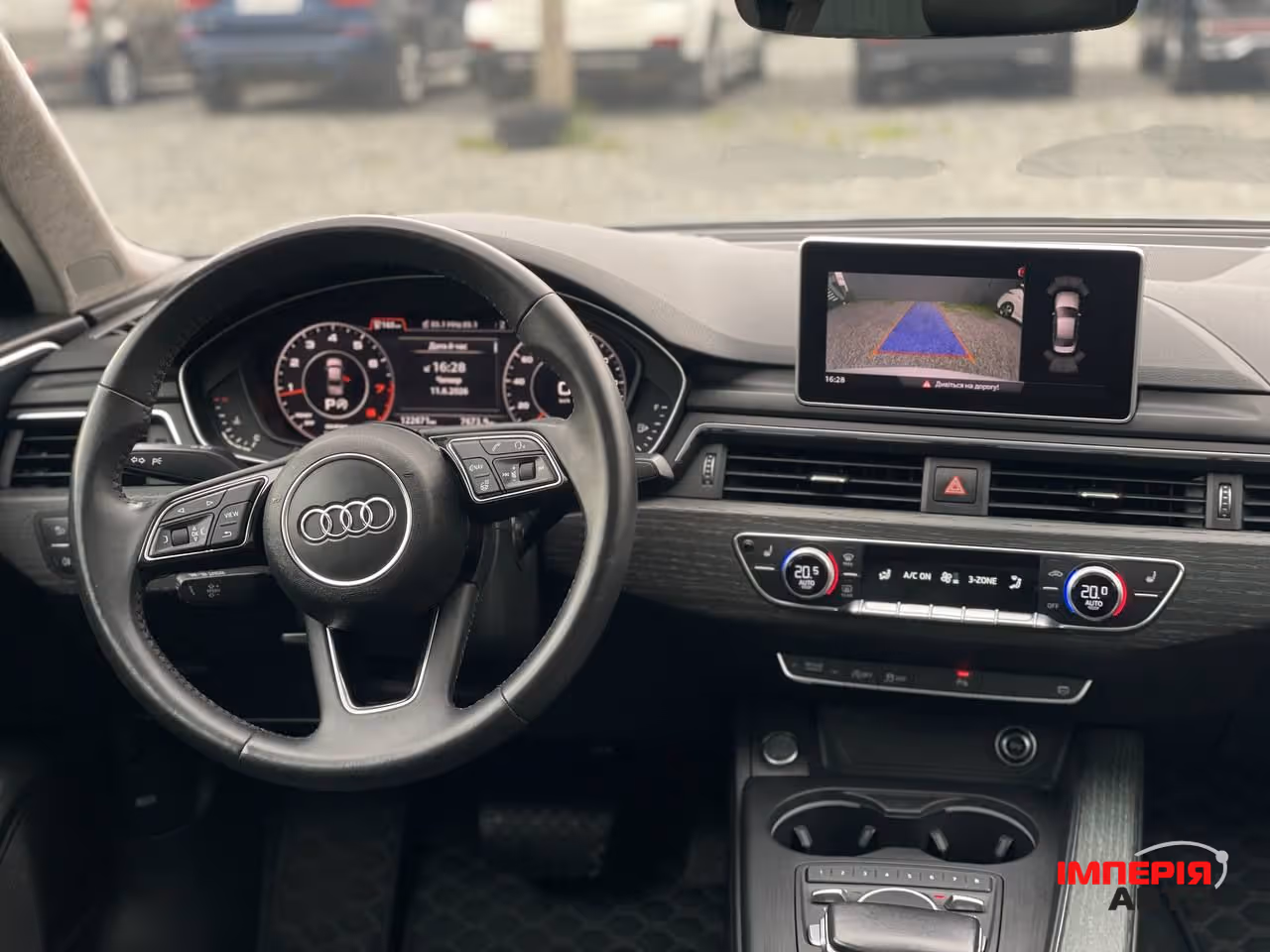 Audi A4 - фото 12