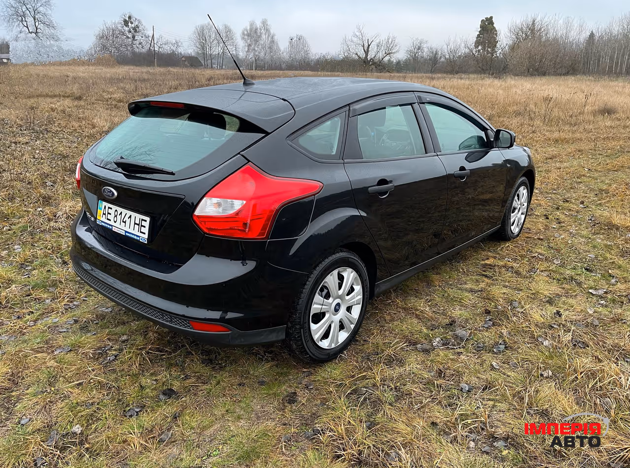 Ford Focus - фото 7