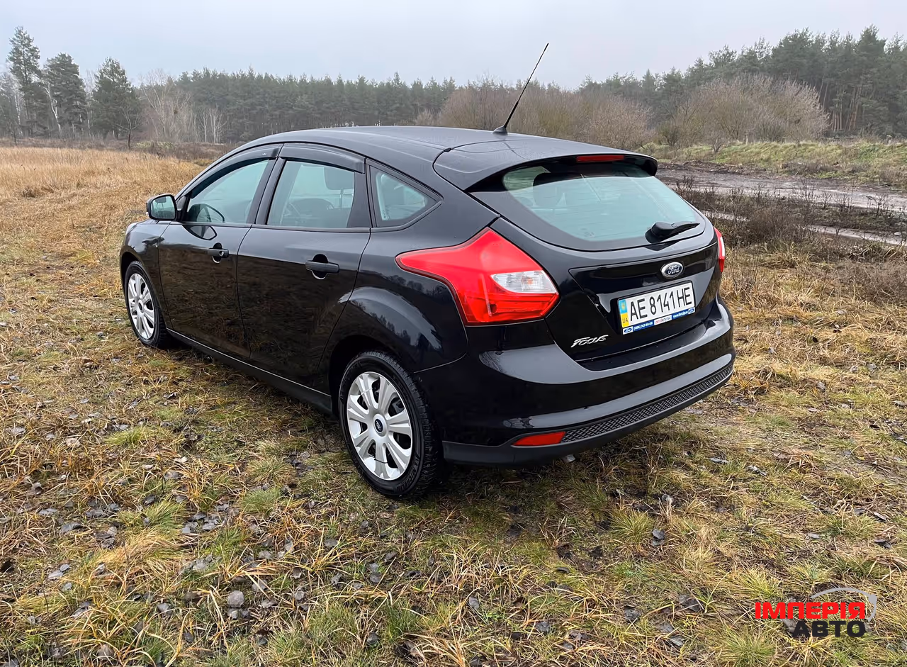 Ford Focus - фото 5