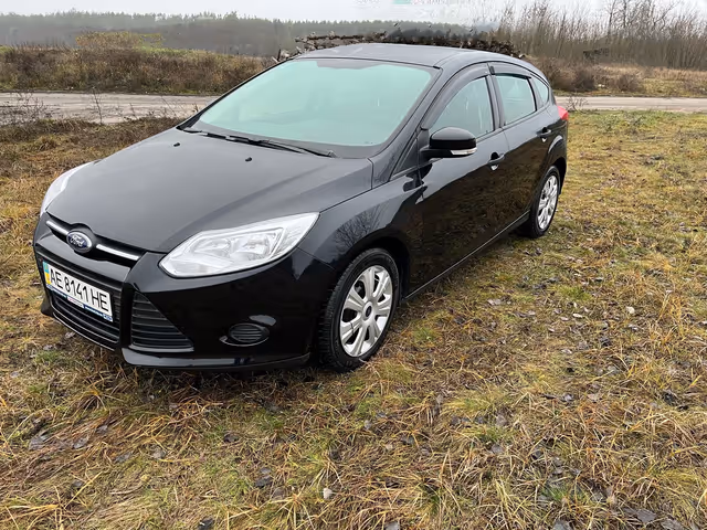 Ford Focus - фото 2