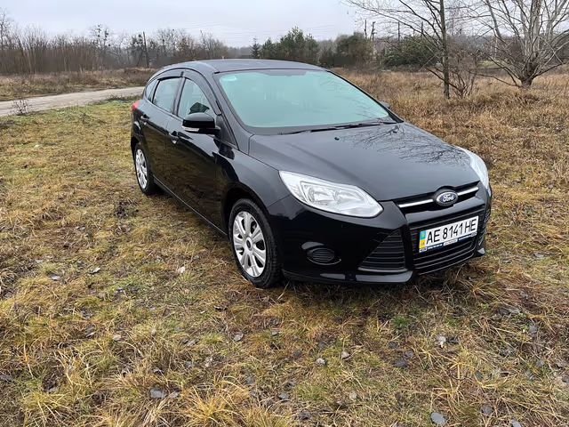 Ford Focus - фото 1