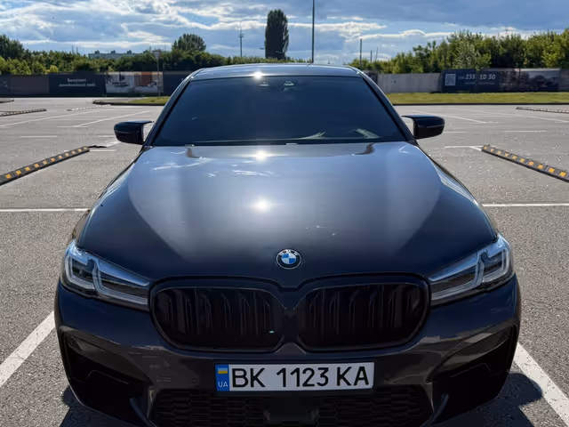 BMW 5 серії - фото 1