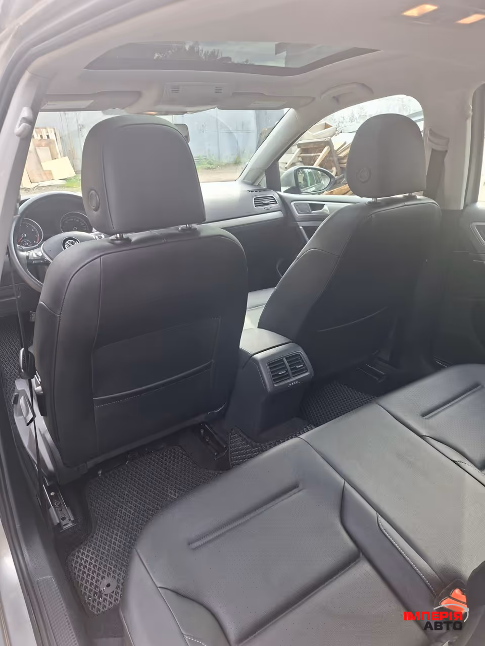Volkswagen Golf GTI - фото 12