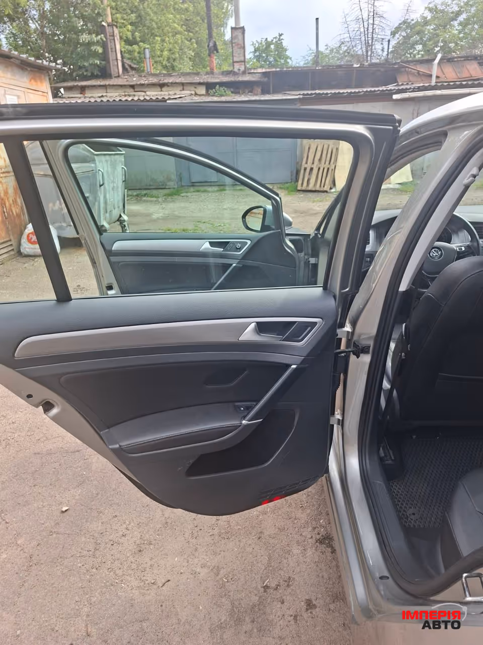 Volkswagen Golf GTI - фото 9
