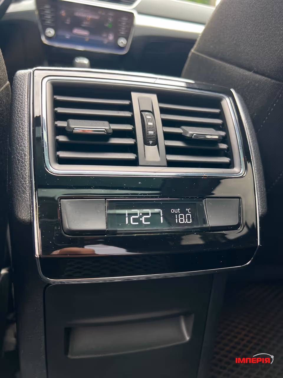 Skoda Superb - фото 18