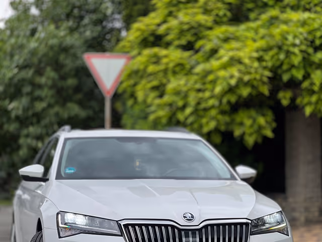 Skoda Superb - фото 2