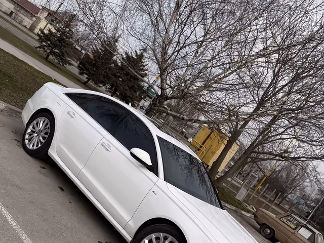 Audi A6 - фото 1