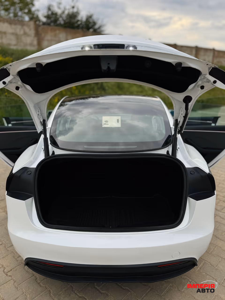 Tesla Model 3 - фото 36