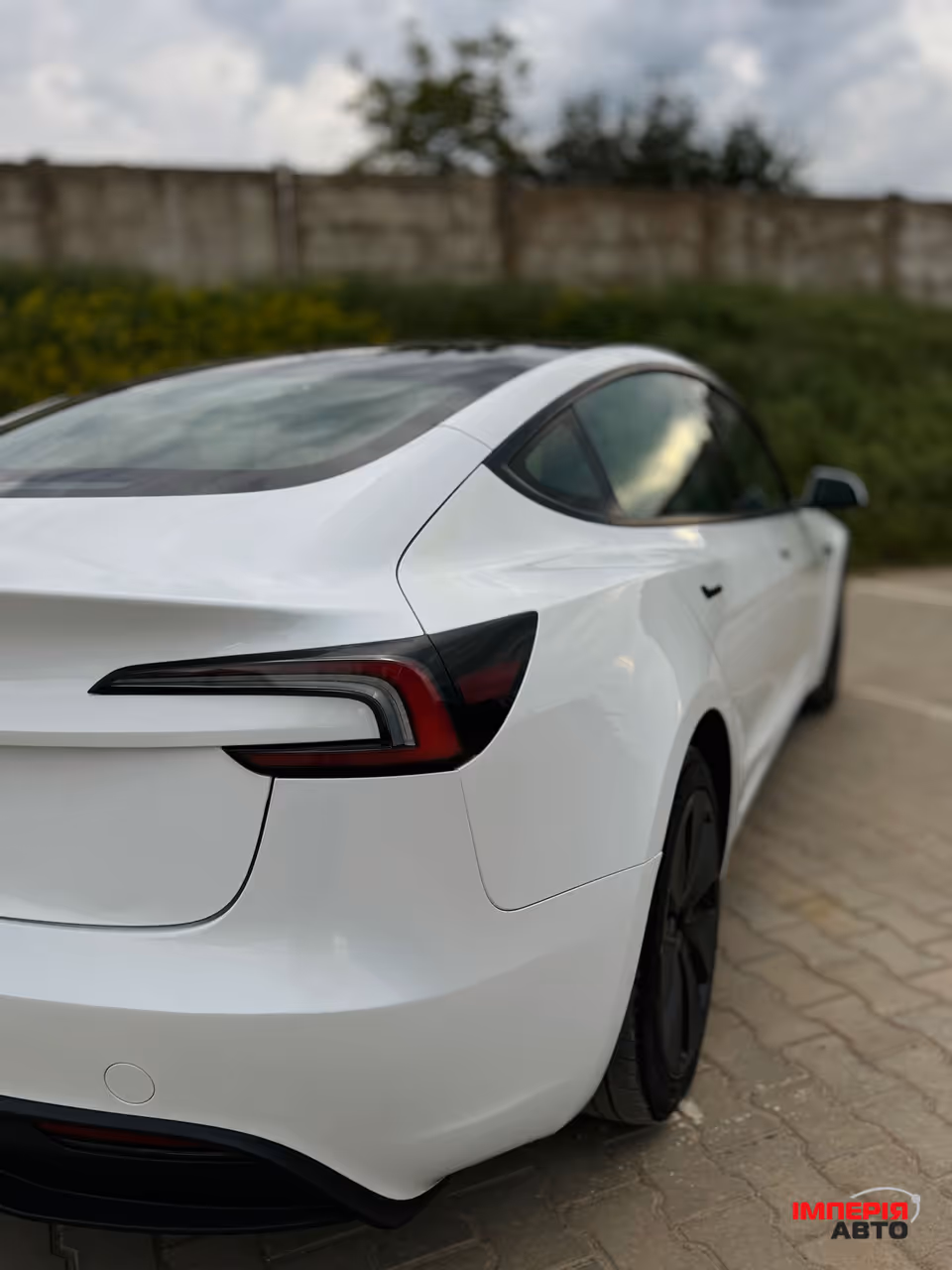 Tesla Model 3 - фото 21