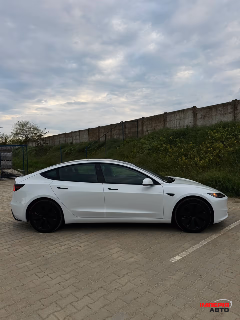 Tesla Model 3 - фото 29