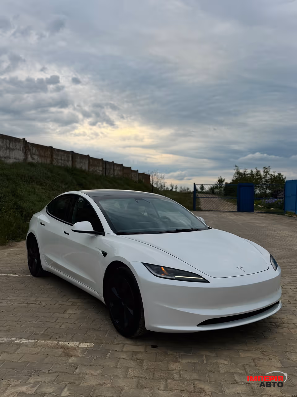 Tesla Model 3 - фото 11